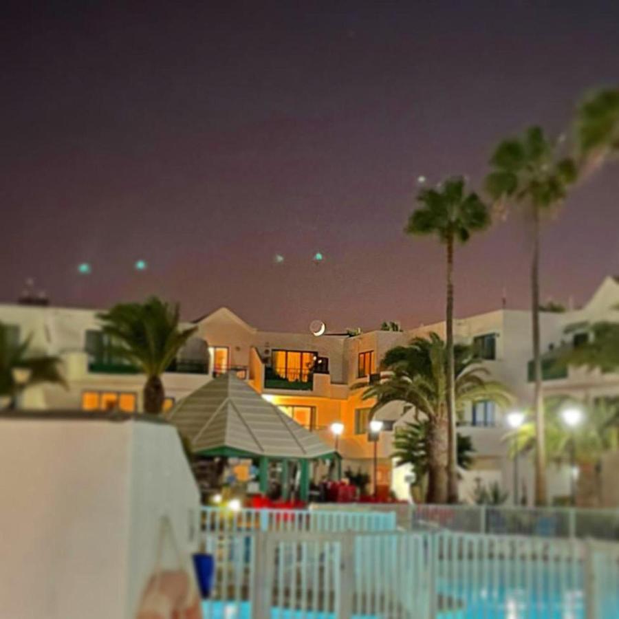 Luxury Beach Front Apartmentos Tahiche Costa Teguise Exterior photo